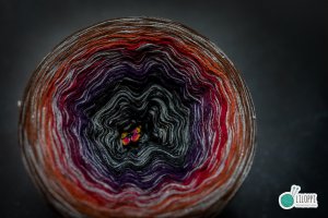 OBSIDIAN BLOOM MOTH - MB17