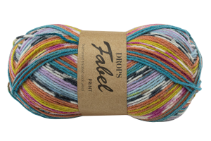 DROPS Fabel Print - country fair 923